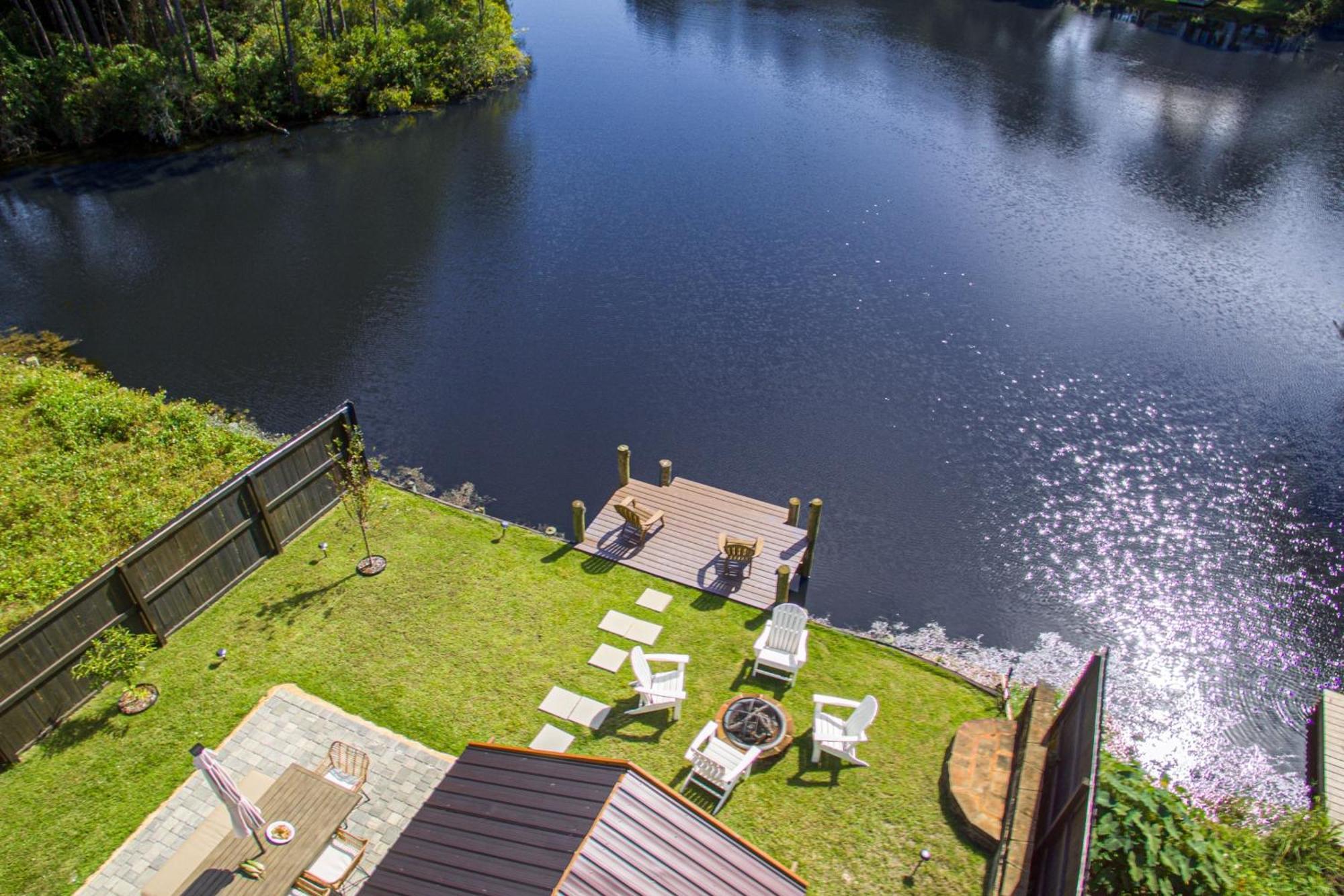 Edgewater By Avantstay Gorgeous Character Lakefront Home W Private Dock Дестін Екстер'єр фото