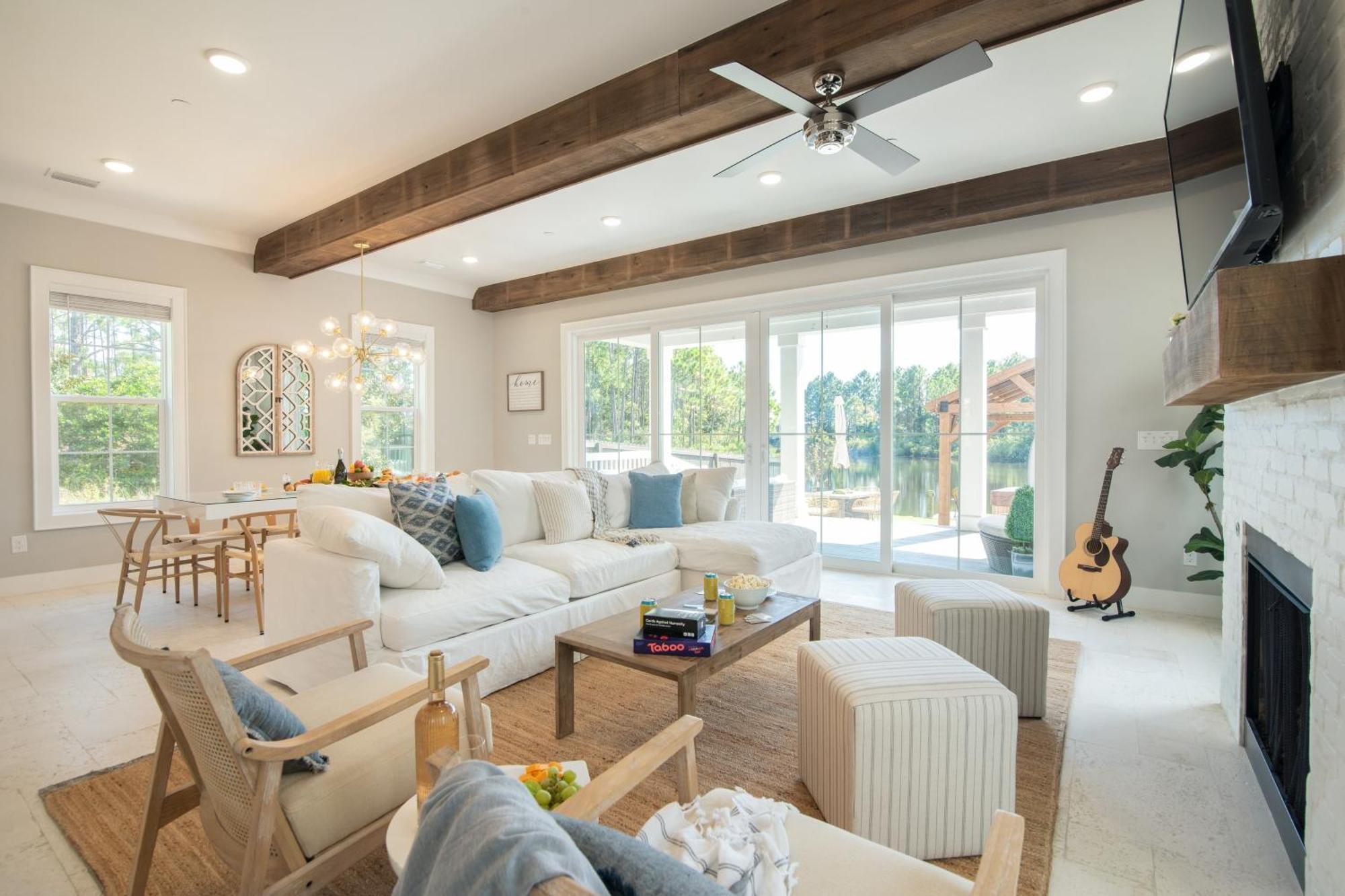 Edgewater By Avantstay Gorgeous Character Lakefront Home W Private Dock Дестін Екстер'єр фото